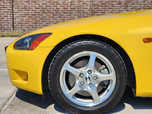 Photo of 2001 Spa Yellow Pearl Honda S2000