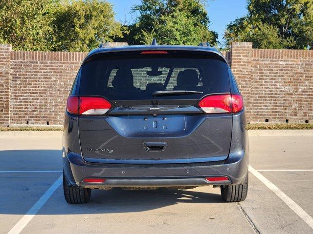Photo of 2019 Maximum Steel Metallic Chrysler Pacifica