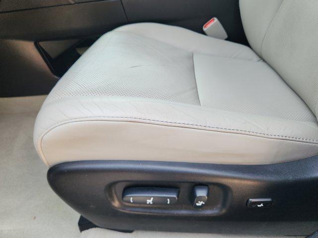 Photo of 2015 Silver Lining Metallic Lexus RX 350