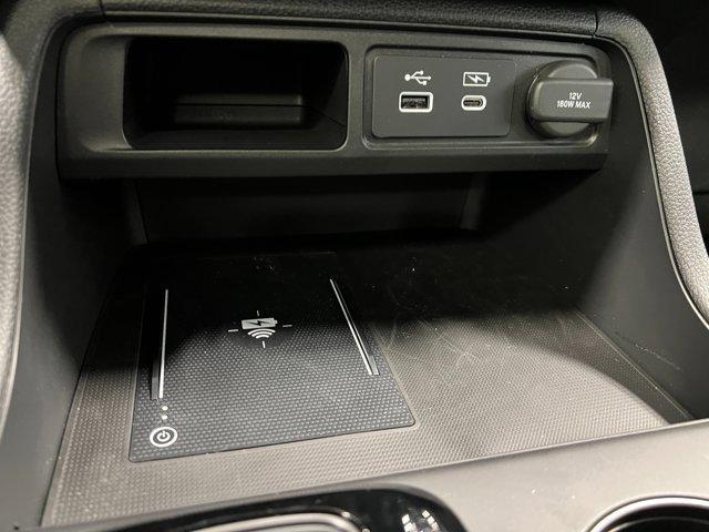 Photo of 2025 Lunar Silver Metallic Honda Pilot