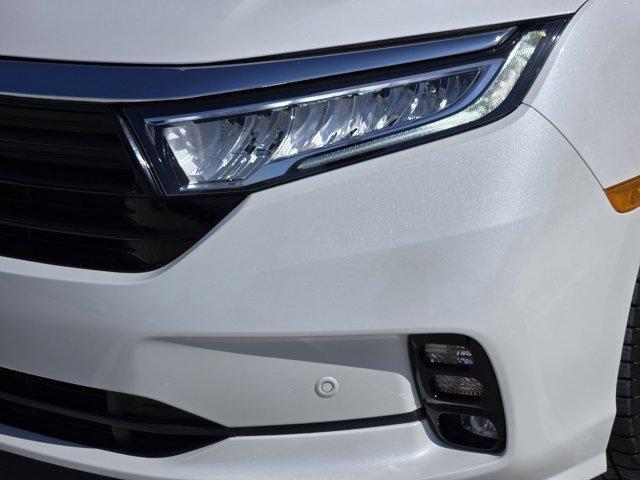 Photo of 2024 Platinum White Pearl Honda Odyssey
