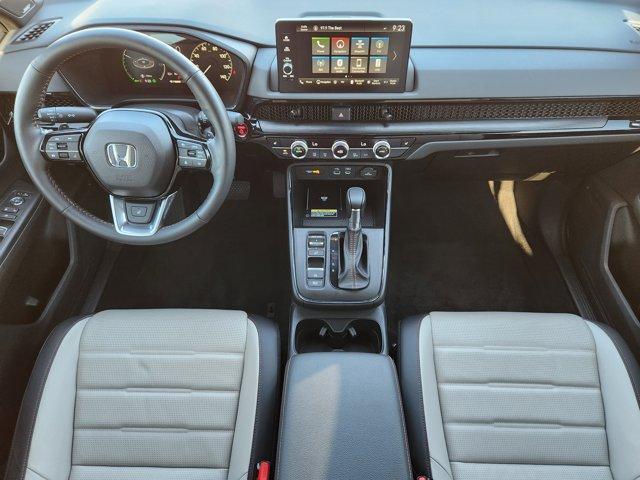 Photo of 2024 Platinum White Pearl Honda CR-V Hybrid