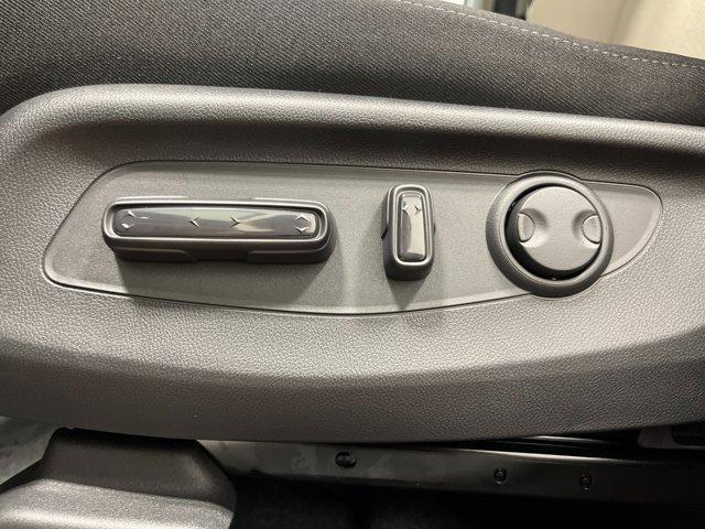 Photo of 2026 Crystal Black Pearl Honda CR-V