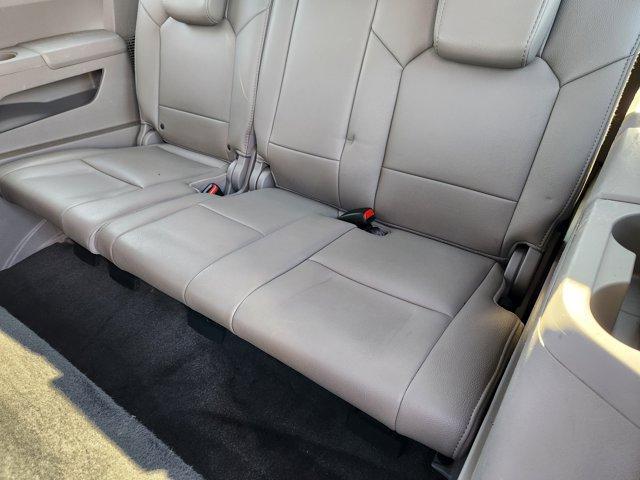Photo of 2013 Taffeta White Honda Pilot