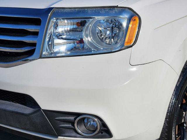 Photo of 2013 Taffeta White Honda Pilot