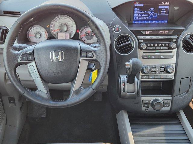 Photo of 2013 Taffeta White Honda Pilot