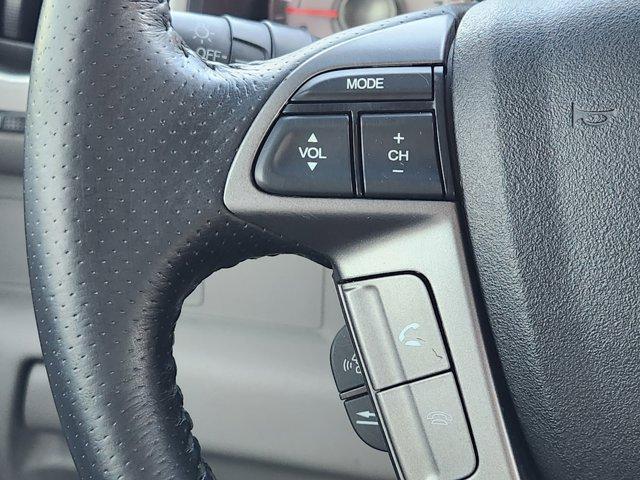 Photo of 2013 Taffeta White Honda Pilot