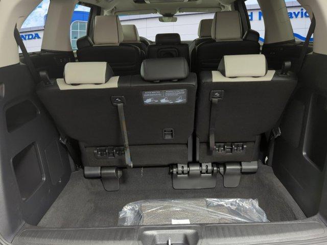Photo of 2026 Still Night Pearl Honda Odyssey