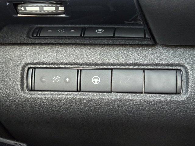 Photo of 2022 Black Nissan Pathfinder