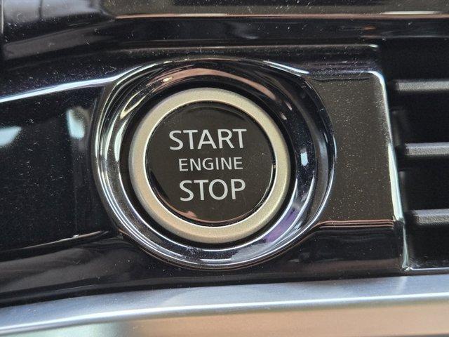 Photo of 2022 Black Nissan Pathfinder