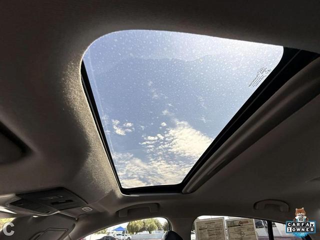 Photo of 2022 Electric Blue Metallic Nissan Sentra