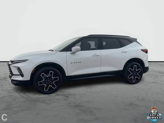 Photo of 2023 Iridescent Pearl Tricoat Chevrolet Blazer