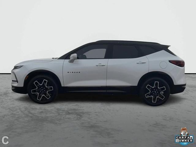 Photo of 2023 Iridescent Pearl Tricoat Chevrolet Blazer