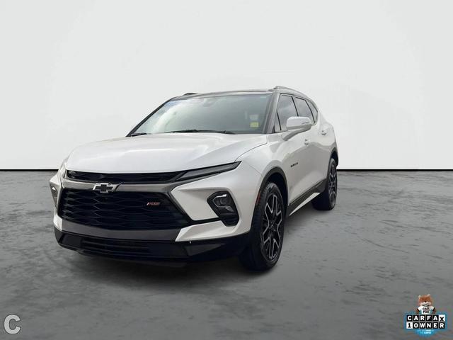 Photo of 2023 Iridescent Pearl Tricoat Chevrolet Blazer