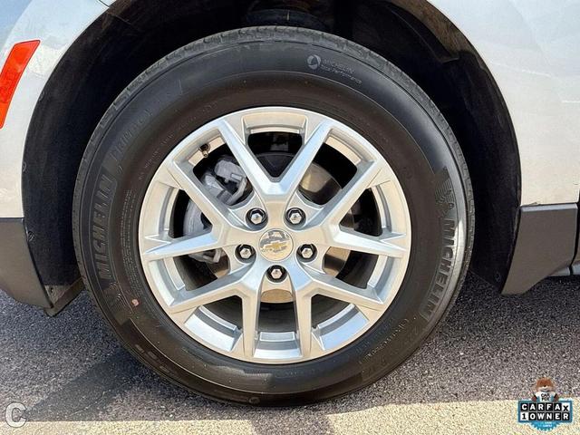 Photo of 2024 Exterior, Sharkskin Met-1 (130h) Chevrolet Equinox