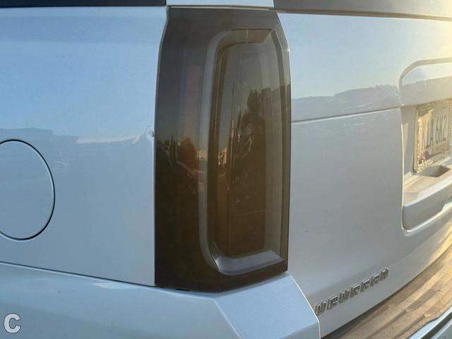 Photo of 2018 Iridescent Pearl Tricoat Chevrolet Suburban
