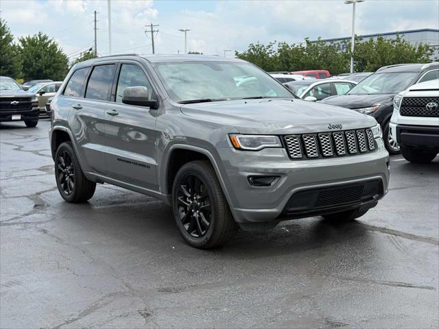 Photo of 2022 Sting-Gray Clearcoat Jeep Grand Cherokee