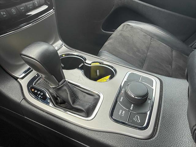 Photo of 2022 Sting-Gray Clearcoat Jeep Grand Cherokee