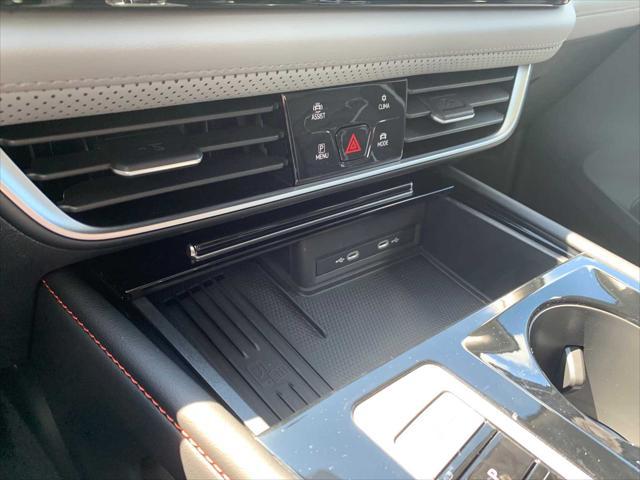 Photo of 2025 Avocado Green Pearl Volkswagen Atlas