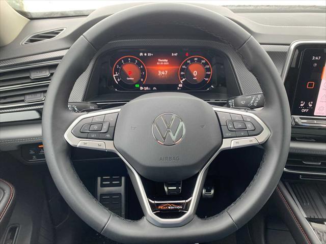 Photo of 2025 Pure White Volkswagen Atlas