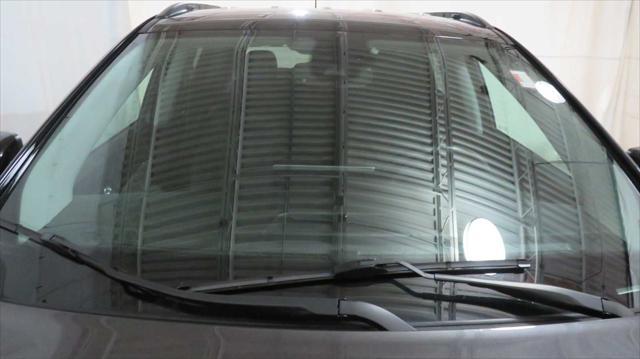 Photo of 2022 Granite Crystal Metallic Clearcoat Jeep Compass