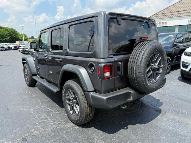 Photo of 2025 Granite Crystal Metallic Clearcoat Jeep Wrangler