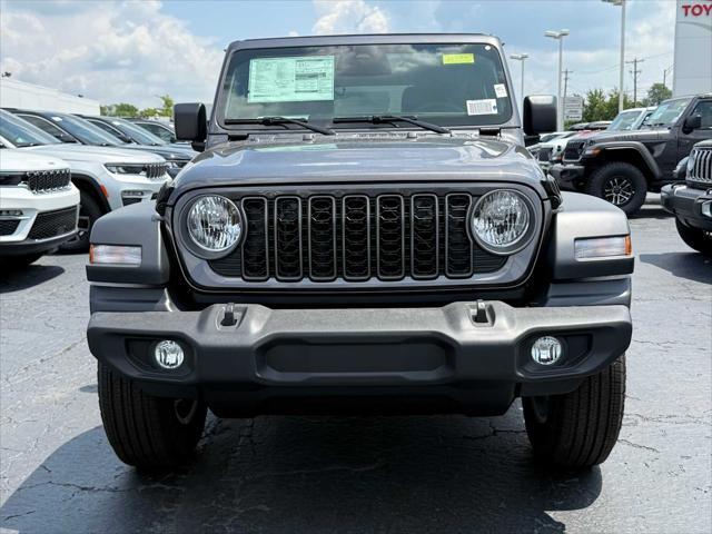 Photo of 2025 Granite Crystal Metallic Clearcoat Jeep Wrangler