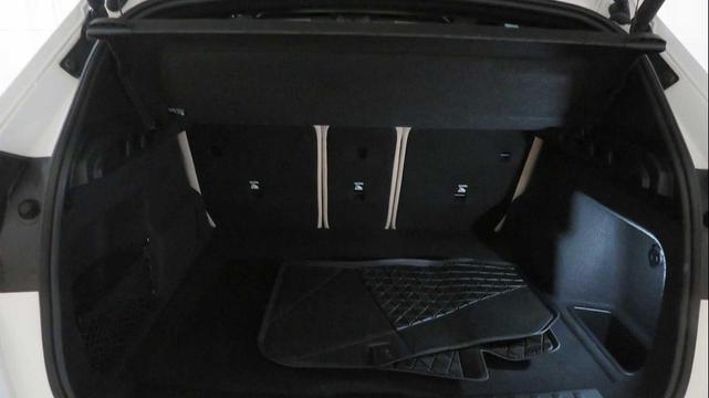 Photo of 2024 Alpine White BMW X1