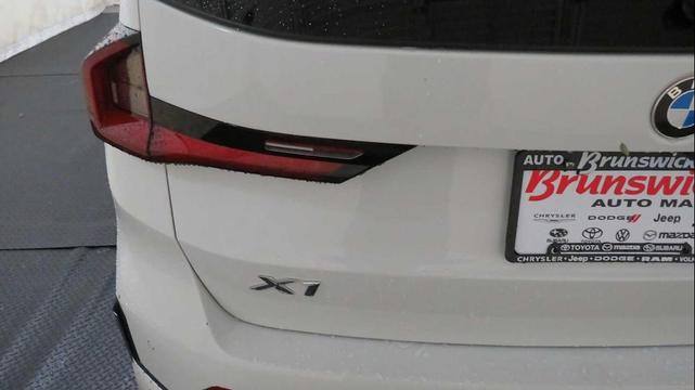 Photo of 2024 Alpine White BMW X1