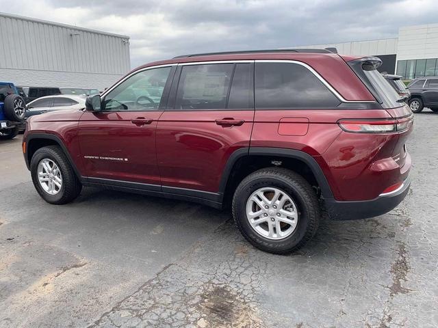 Photo of 2025 Velvet Red Pearlcoat Jeep Grand Cherokee