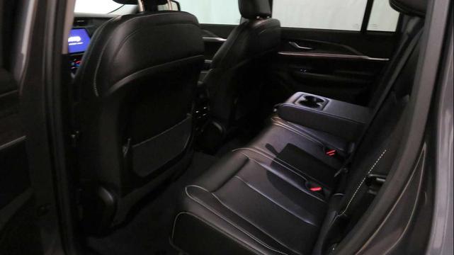Photo of 2023 Baltic Gray Metallic Clearcoat Jeep Grand Cherokee