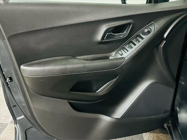 Photo of 2019 Nightfall Gray Metallic Chevrolet Trax