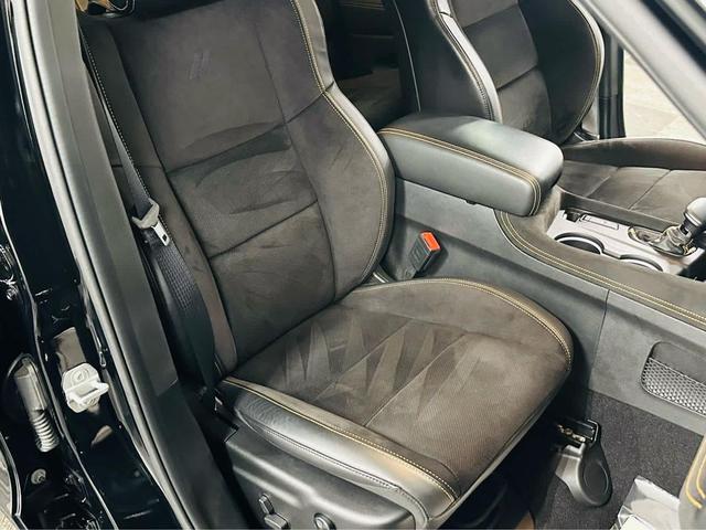Photo of 2023 DB Black Clearcoat Dodge Durango