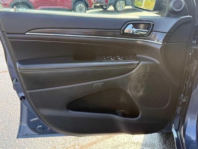 Photo of 2021 Slate Blue Pearlcoat Jeep Grand Cherokee