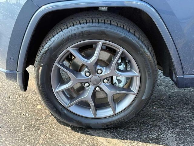 Photo of 2021 Slate Blue Pearlcoat Jeep Grand Cherokee