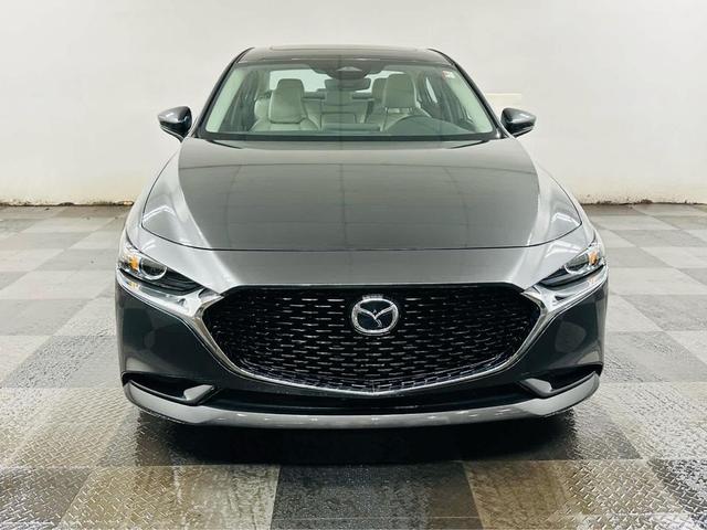 Photo of 2025 Machine Gray Metallic Mazda Mazda3