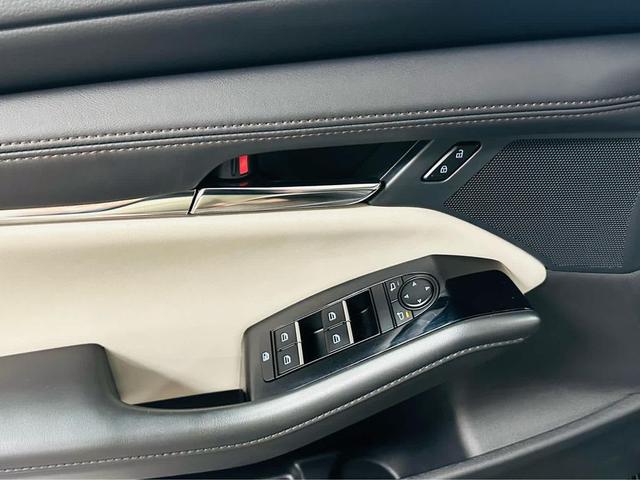 Photo of 2025 Machine Gray Metallic Mazda Mazda3