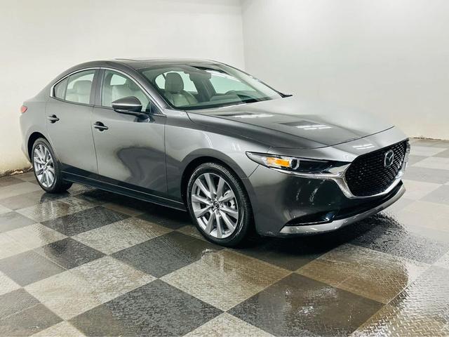 Photo of 2025 Machine Gray Metallic Mazda Mazda3