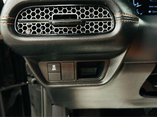 Photo of 2025 Crystal Black Pearl Honda HR-V