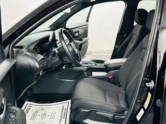 Photo of 2025 Crystal Black Pearl Honda HR-V