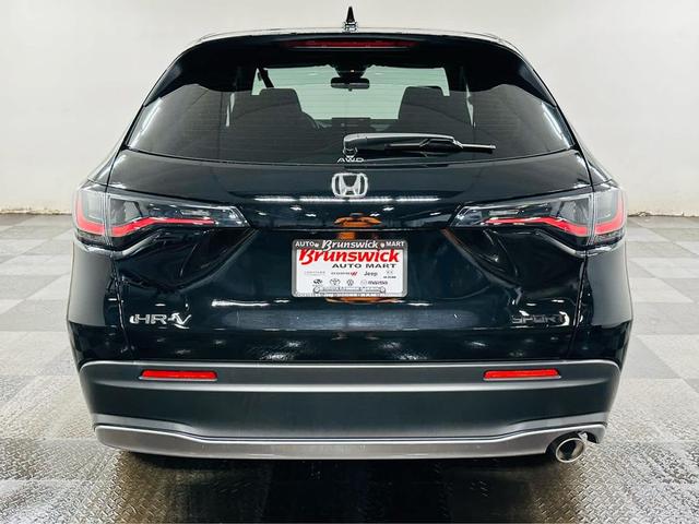 Photo of 2025 Crystal Black Pearl Honda HR-V