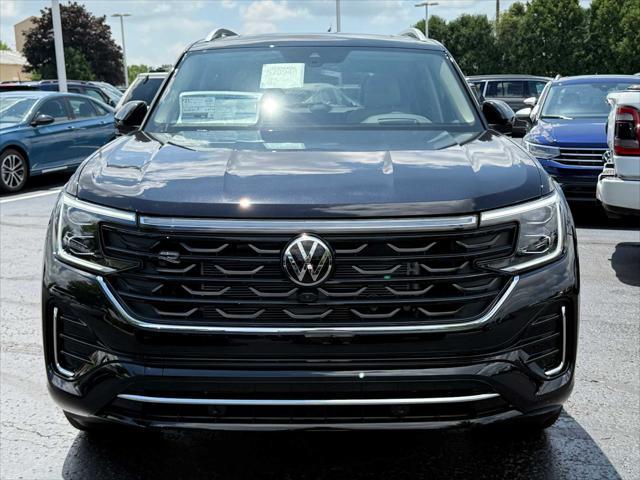 Photo of 2025 Deep Black Pearl Volkswagen Atlas