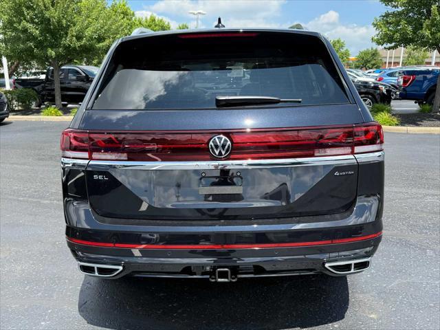Photo of 2025 Deep Black Pearl Volkswagen Atlas