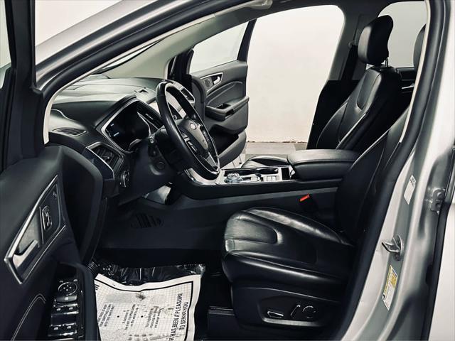 Photo of 2019 Ingot Silver Metallic Ford Edge