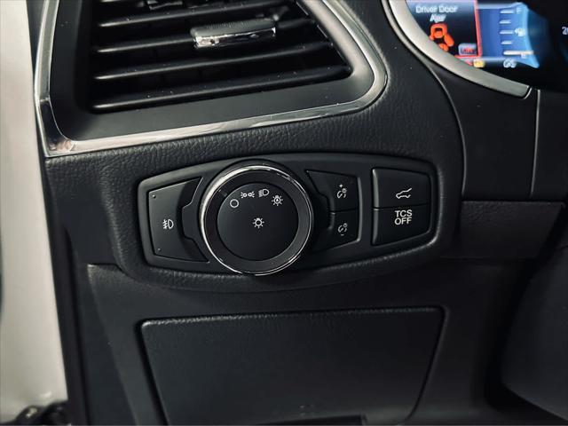 Photo of 2019 Ingot Silver Metallic Ford Edge