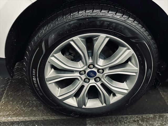 Photo of 2019 Ingot Silver Metallic Ford Edge