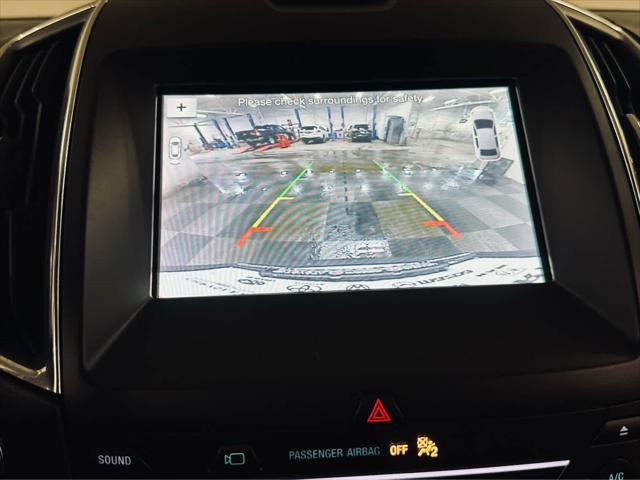 Photo of 2019 Ingot Silver Metallic Ford Edge