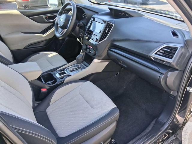 Photo of 2019 Crystal Black Silica Subaru Forester