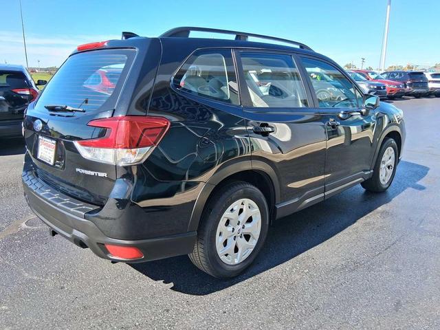 Photo of 2019 Crystal Black Silica Subaru Forester