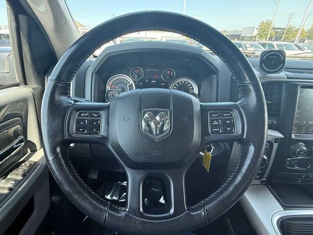 Photo of 2017 Brilliant Black Crystal Pearlcoat RAM 1500